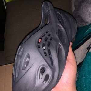 Yeezy Foam RNR Onyx